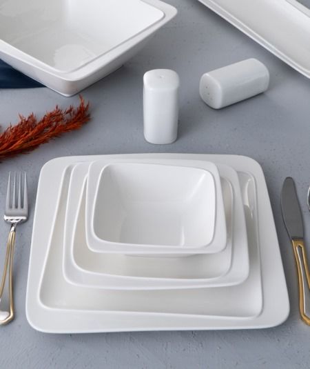 MASAL 22 PARÇA 6 KİŞİLİK PORSELEN YEMEK TAKIMI