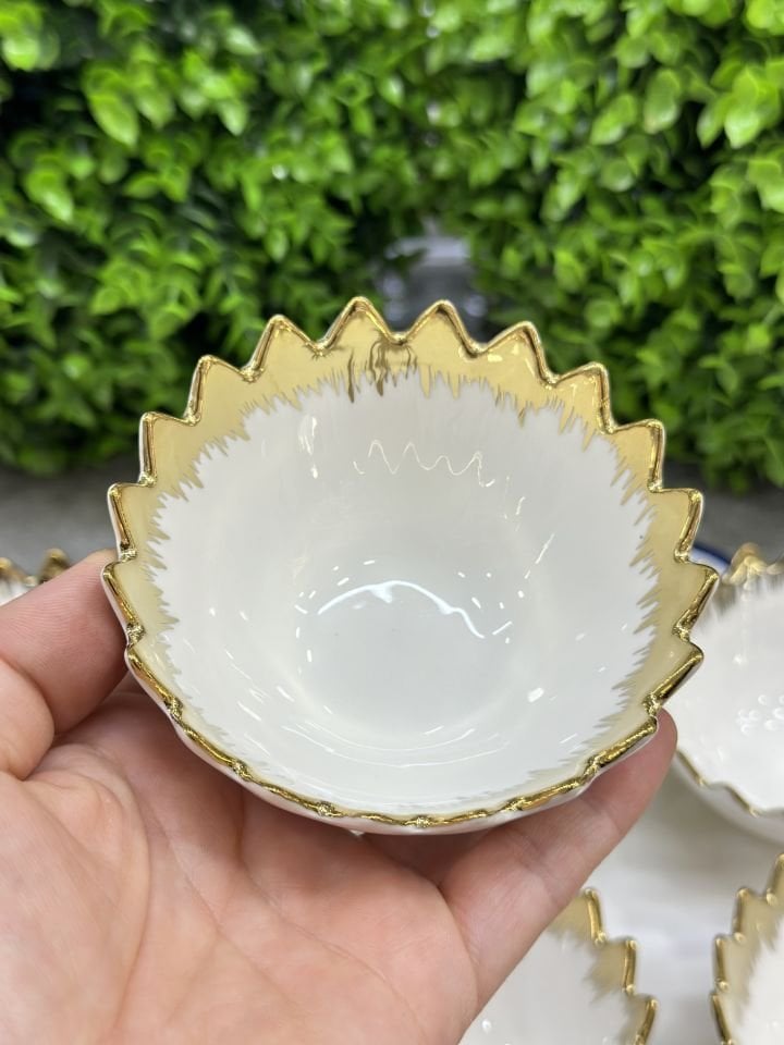 SAFİR PORSELEN GOLD KASE