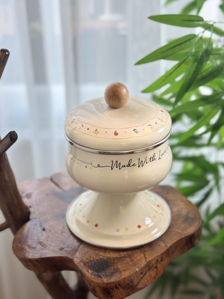 Made With Love Emaye Ayaklı Şekerlik